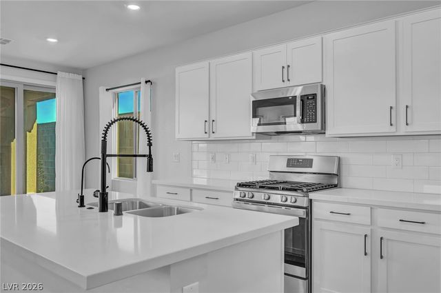 2408 Switchback Valley Street, Las Vegas, NV 89138