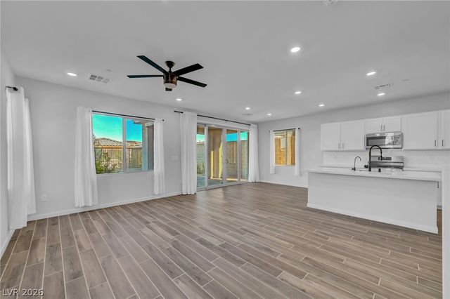 2408 Switchback Valley Street, Las Vegas, NV 89138