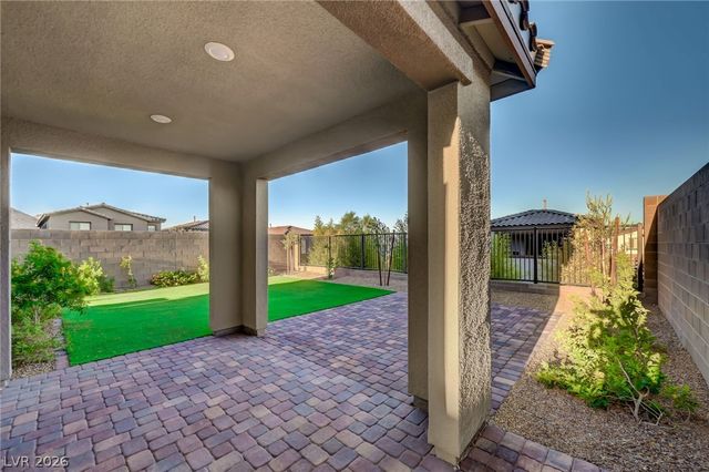 2408 Switchback Valley Street, Las Vegas, NV 89138