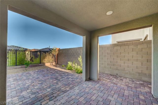 2408 Switchback Valley Street, Las Vegas, NV 89138