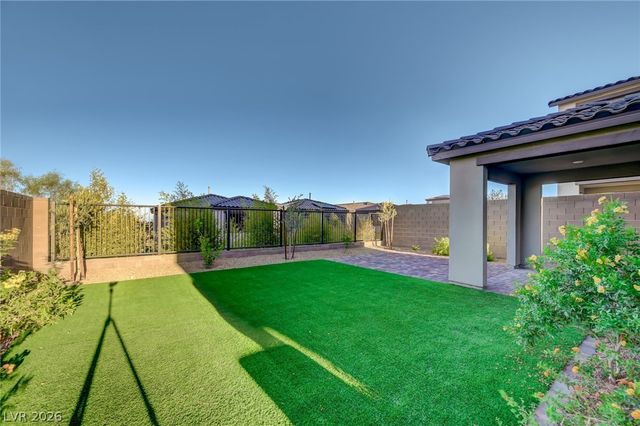 2408 Switchback Valley Street, Las Vegas, NV 89138