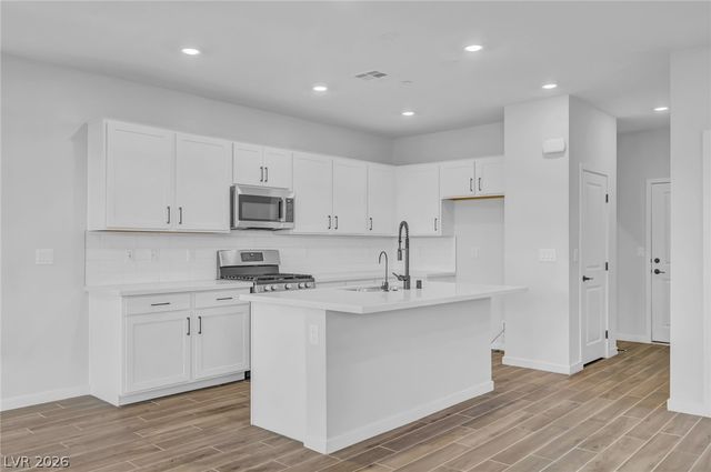 2408 Switchback Valley Street, Las Vegas, NV 89138