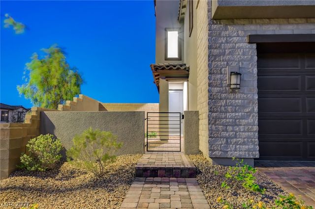 2408 Switchback Valley Street, Las Vegas, NV 89138