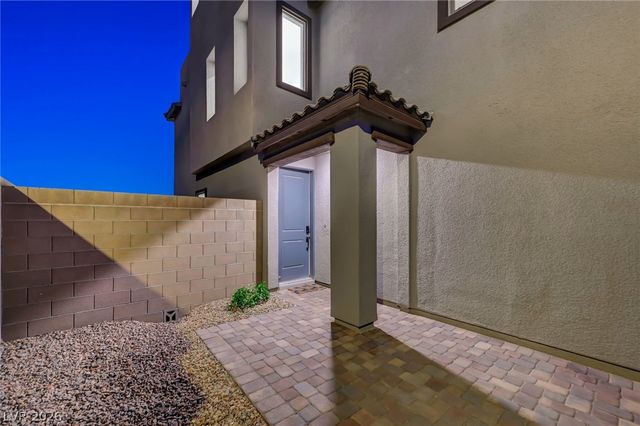 2408 Switchback Valley Street, Las Vegas, NV 89138