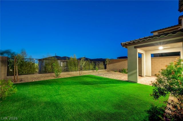 2408 Switchback Valley Street, Las Vegas, NV 89138