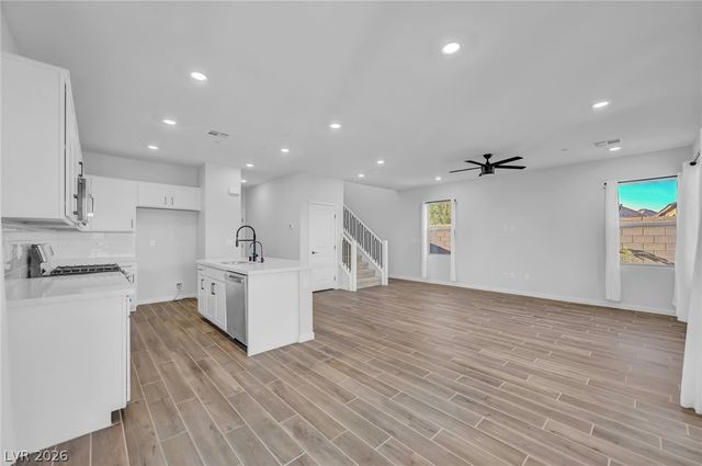 2408 Switchback Valley Street, Las Vegas, NV 89138