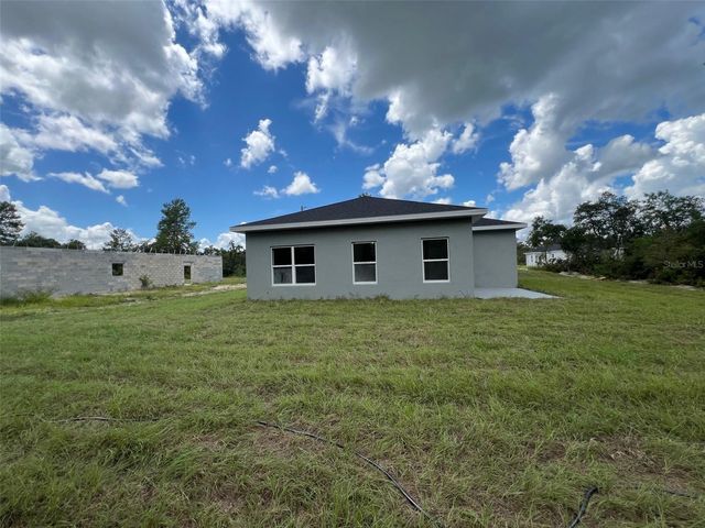 3 FISHER PLACE DRIVE, Ocklawaha, FL 32179