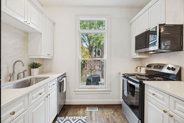 1210 5th Ave, N, Nashville, TN 37208