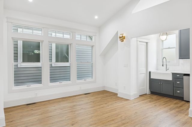 1210 5th Ave, N, Nashville, TN 37208