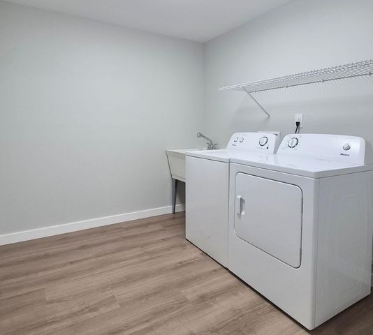 6609 Gretchen Lane N, Oakdale, MN 55128