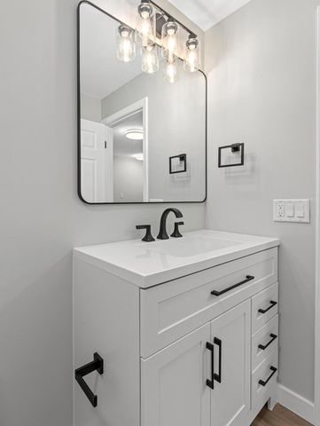 6609 Gretchen Lane N, Oakdale, MN 55128