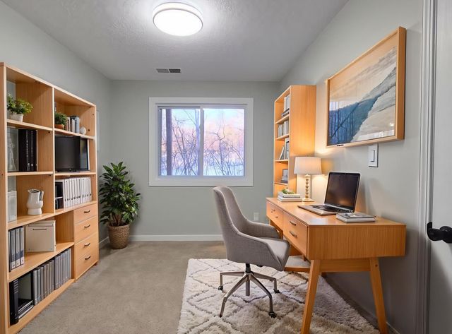 6609 Gretchen Lane N, Oakdale, MN 55128