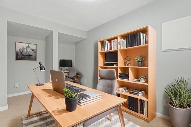 6609 Gretchen Lane N, Oakdale, MN 55128