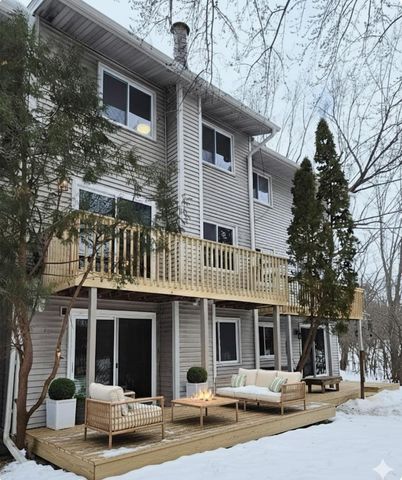 6609 Gretchen Lane N, Oakdale, MN 55128