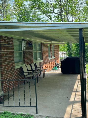 212 Williamsburg Court, Danville, KY 40422