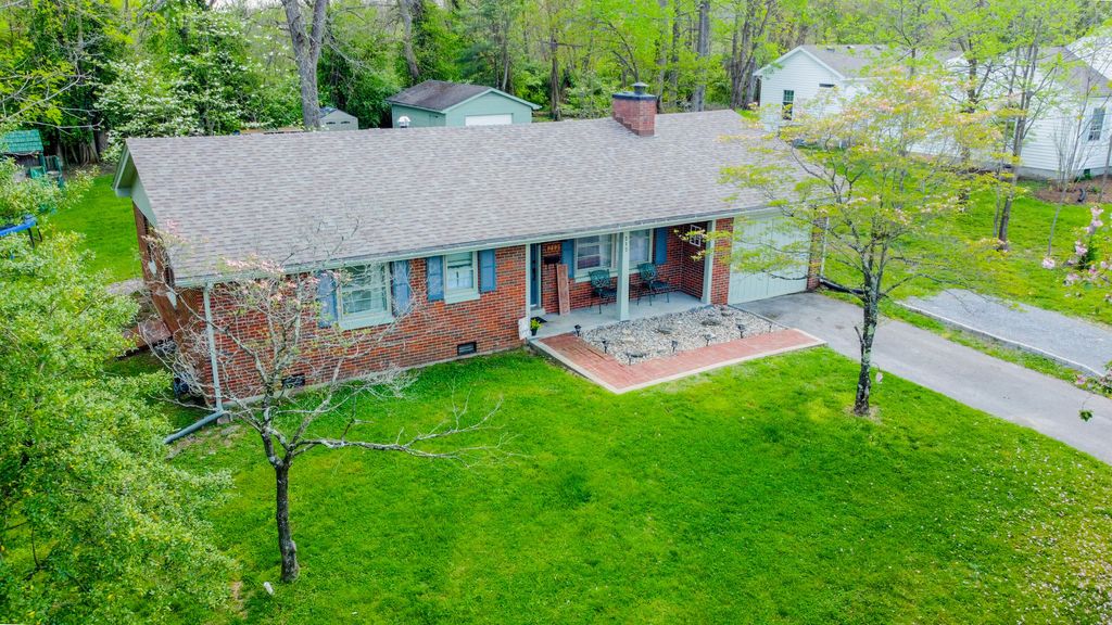 212 Williamsburg Court, Danville, KY 40422