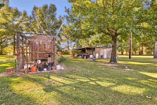 97 County Road 2268, Cleveland, TX 77327