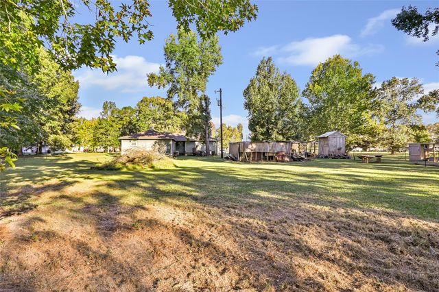 97 County Road 2268, Cleveland, TX 77327