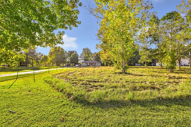 97 County Road 2268, Cleveland, TX 77327