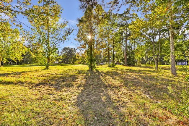 97 County Road 2268, Cleveland, TX 77327