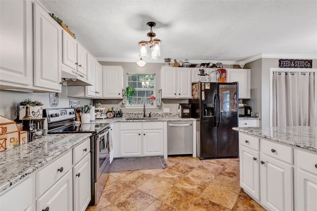 97 County Road 2268, Cleveland, TX 77327