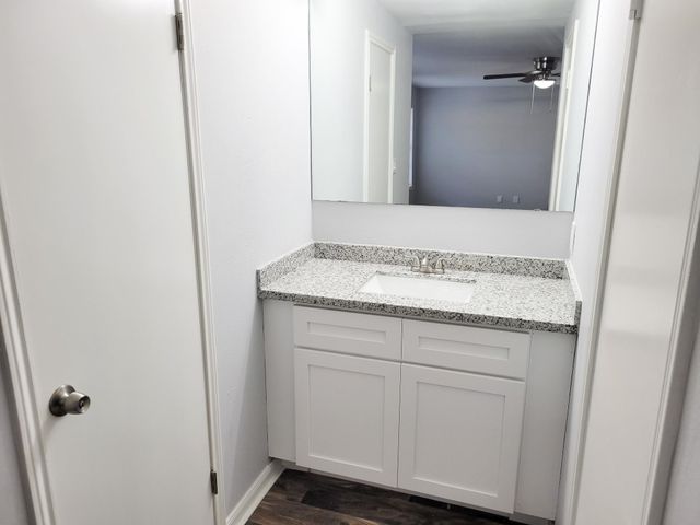 2024 Stonesthrow Drive, Bay City, TX 77414