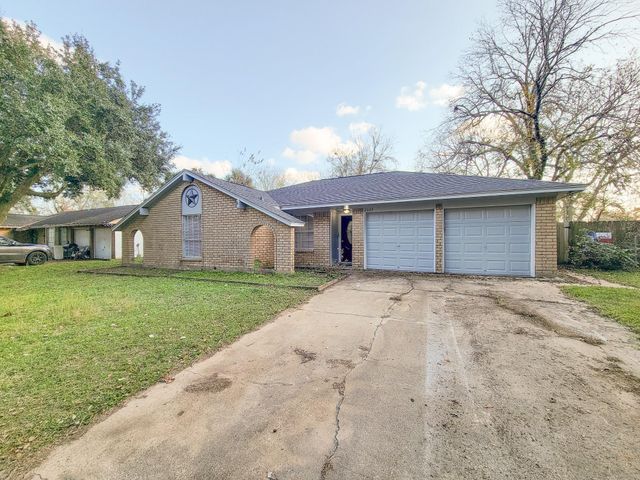 2024 Stonesthrow Drive, Bay City, TX 77414