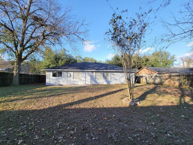 2024 Stonesthrow Drive, Bay City, TX 77414