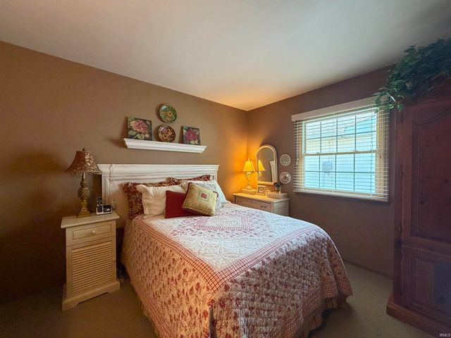 4221 N Lancaster Drive, Muncie, IN 47304