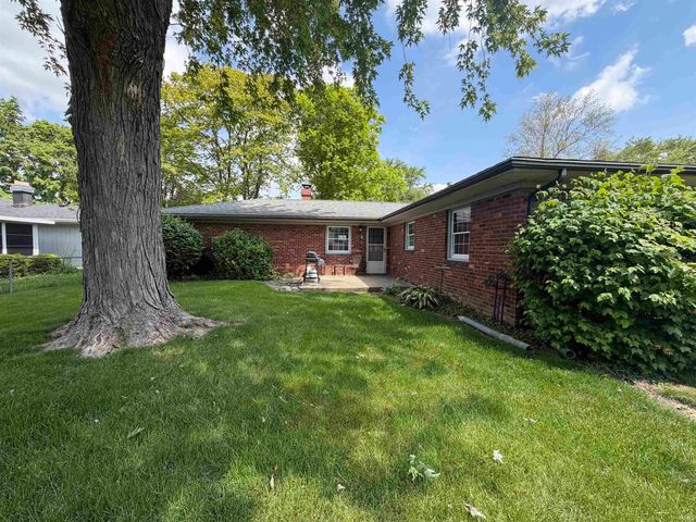 4221 N Lancaster Drive, Muncie, IN 47304