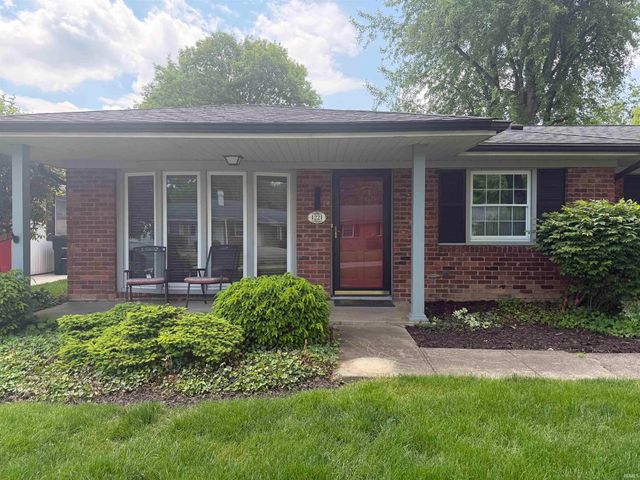 4221 N Lancaster Drive, Muncie, IN 47304