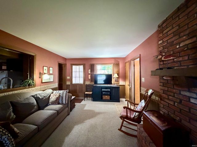4221 N Lancaster Drive, Muncie, IN 47304