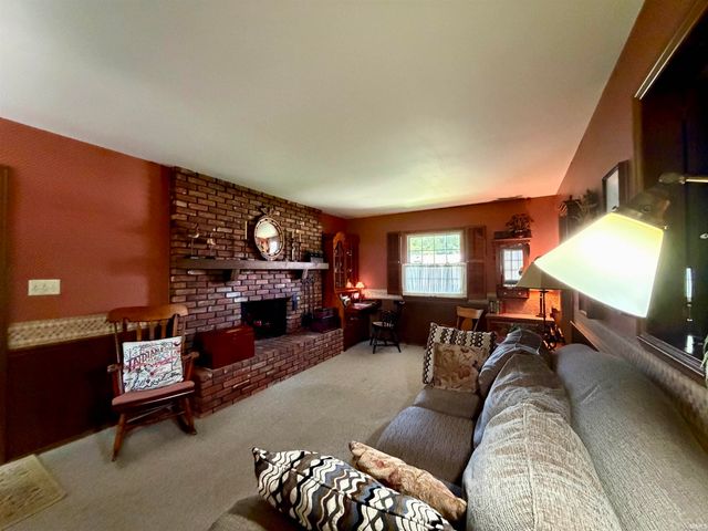 4221 N Lancaster Drive, Muncie, IN 47304