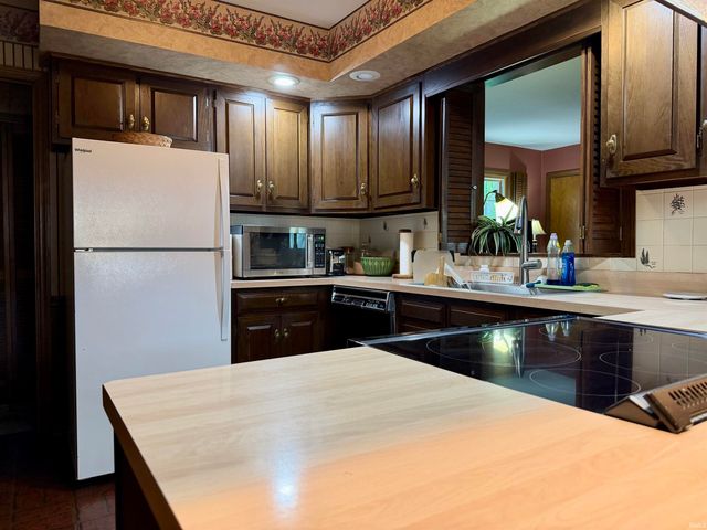 4221 N Lancaster Drive, Muncie, IN 47304