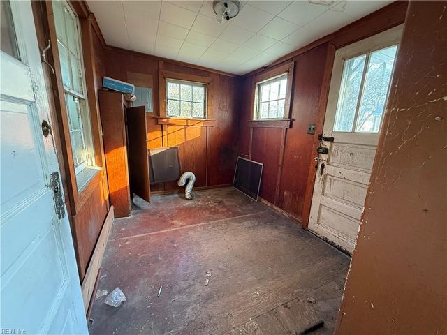 203 Hollywood AVE, Hampton, VA 23661