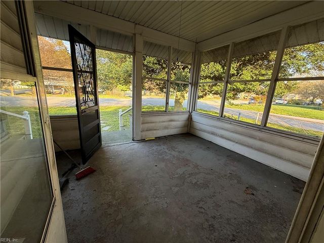 203 Hollywood AVE, Hampton, VA 23661