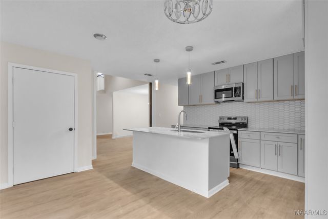 5724 Carriage Brook Road, Montgomery, AL 36116