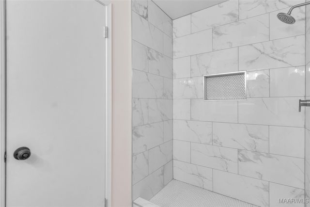 5724 Carriage Brook Road, Montgomery, AL 36116