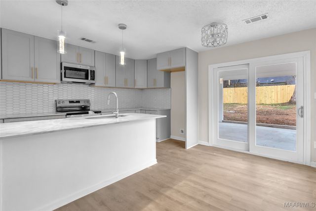 5724 Carriage Brook Road, Montgomery, AL 36116