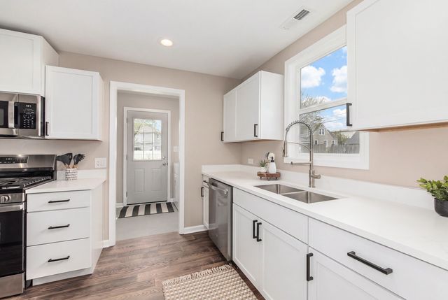 208 Alvin Avenue, Northlake, IL 60164