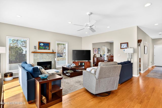 20 Edgewater Drive, Tuckerton, NJ 08087