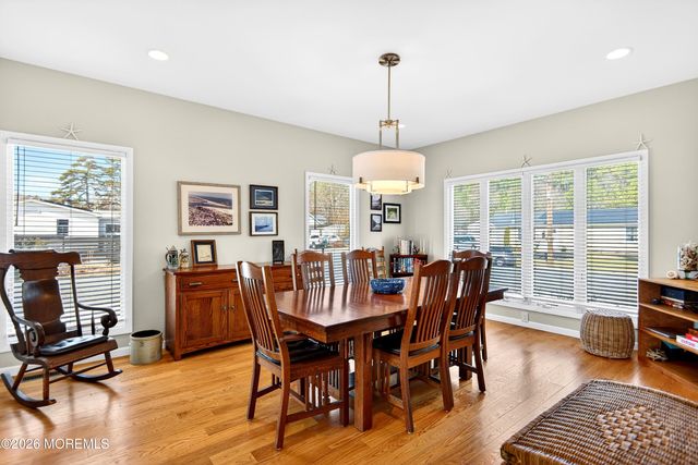 20 Edgewater Drive, Tuckerton, NJ 08087