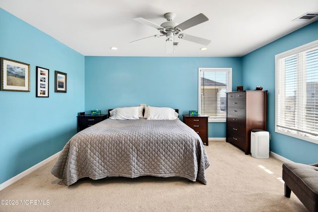 20 Edgewater Drive, Tuckerton, NJ 08087