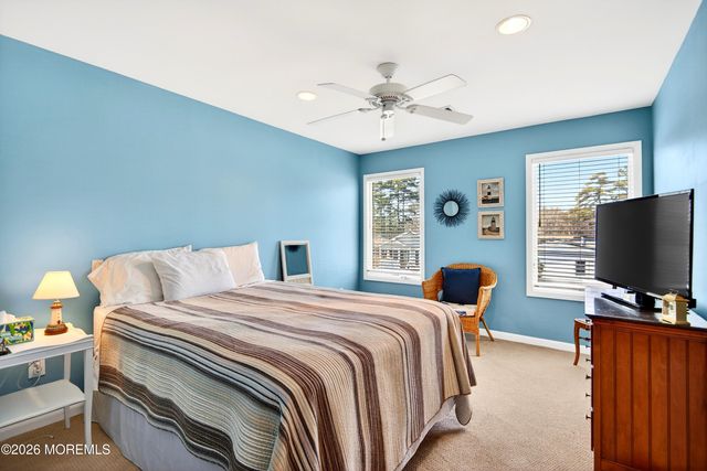 20 Edgewater Drive, Tuckerton, NJ 08087