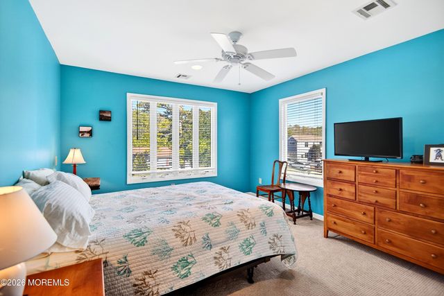 20 Edgewater Drive, Tuckerton, NJ 08087