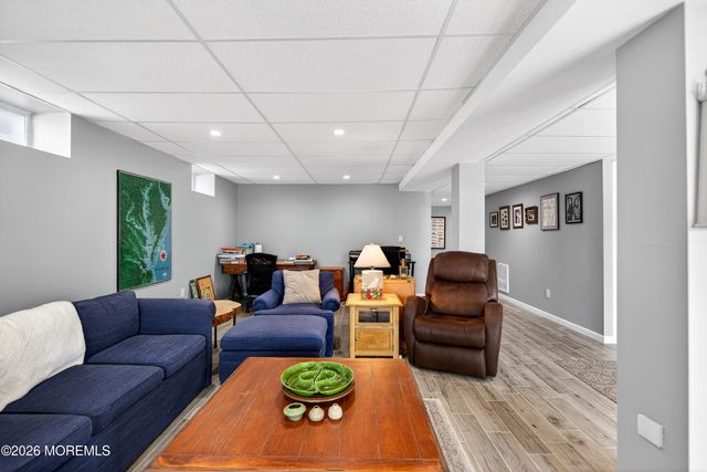 20 Edgewater Drive, Tuckerton, NJ 08087