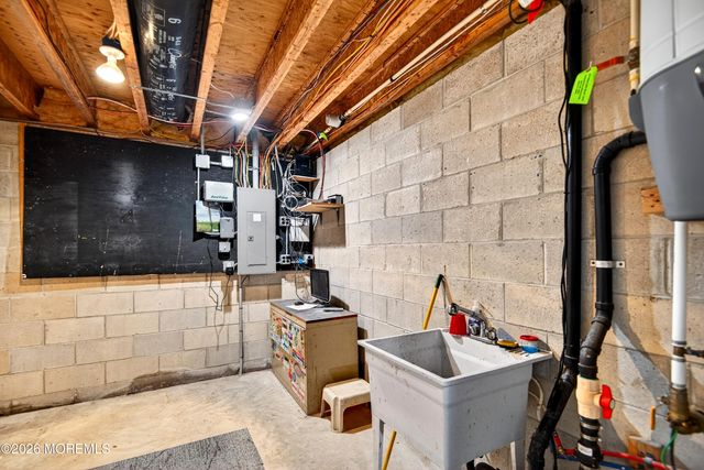 20 Edgewater Drive, Tuckerton, NJ 08087