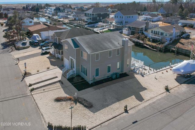 20 Edgewater Drive, Tuckerton, NJ 08087