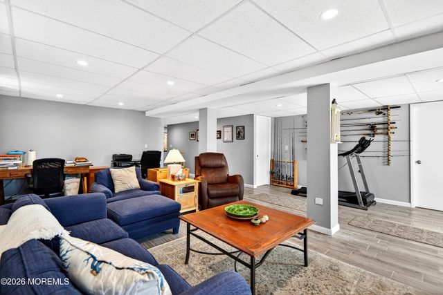 20 Edgewater Drive, Tuckerton, NJ 08087