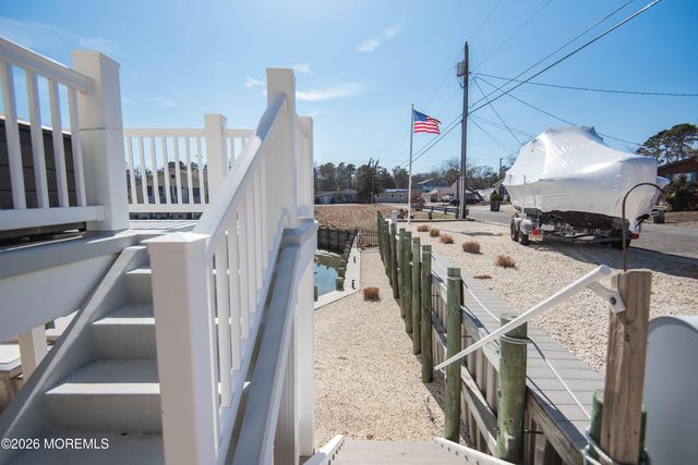 20 Edgewater Drive, Tuckerton, NJ 08087